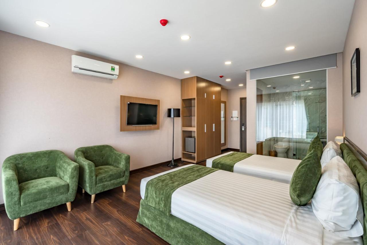 Hotel Emerald