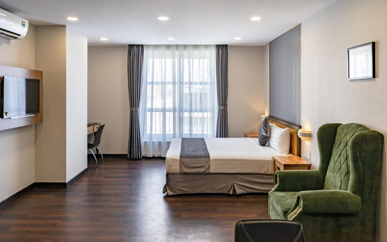 Emerald Hotel
