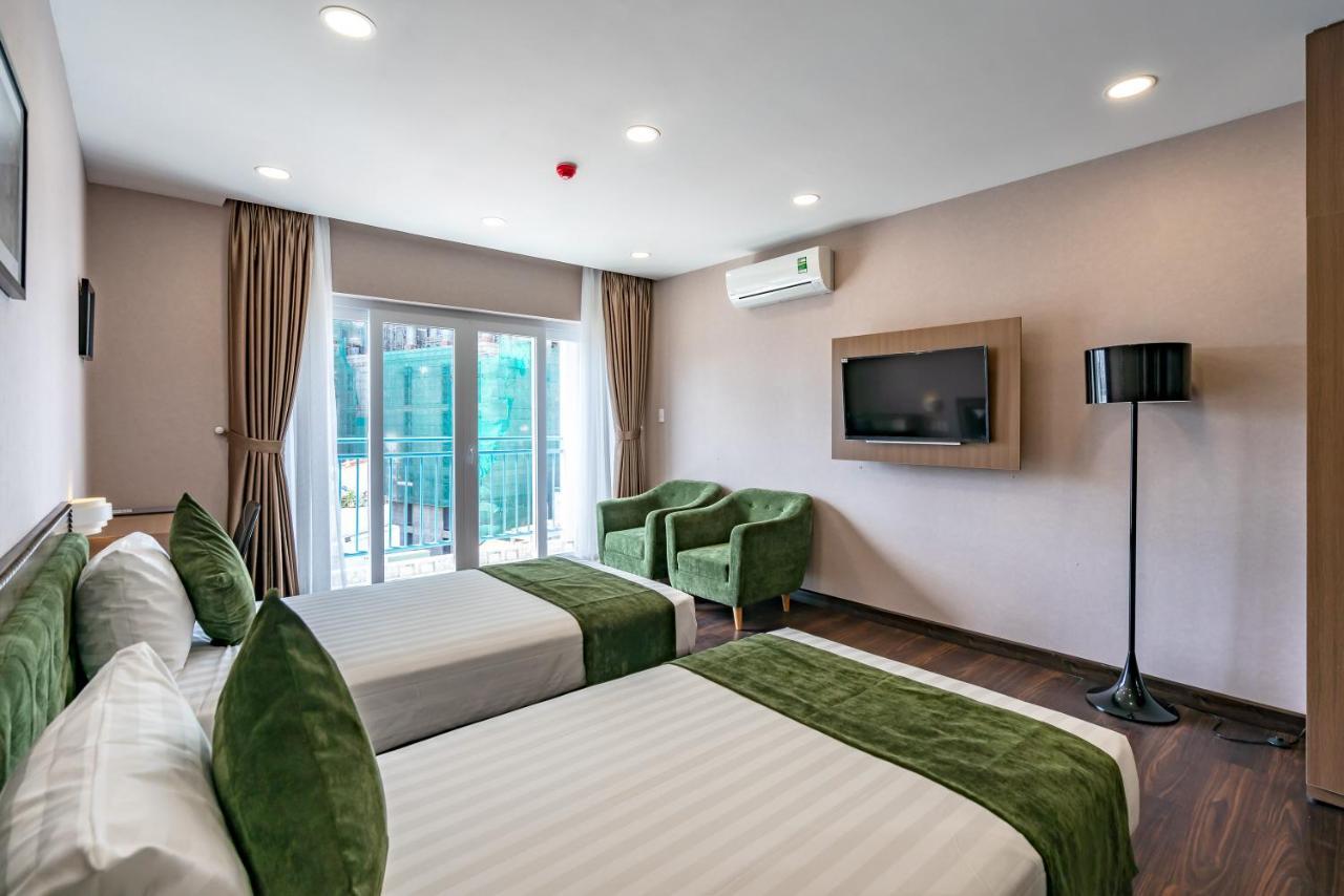 Emerald 3*