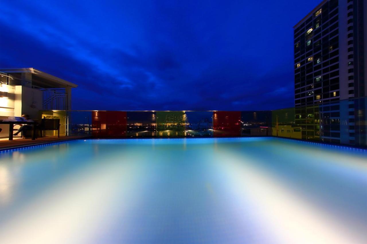 Aurora Western Village 4*