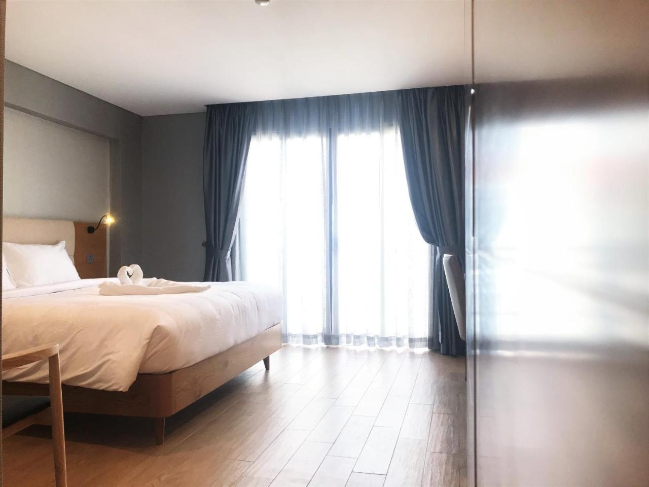 Imperial Saigon 3*