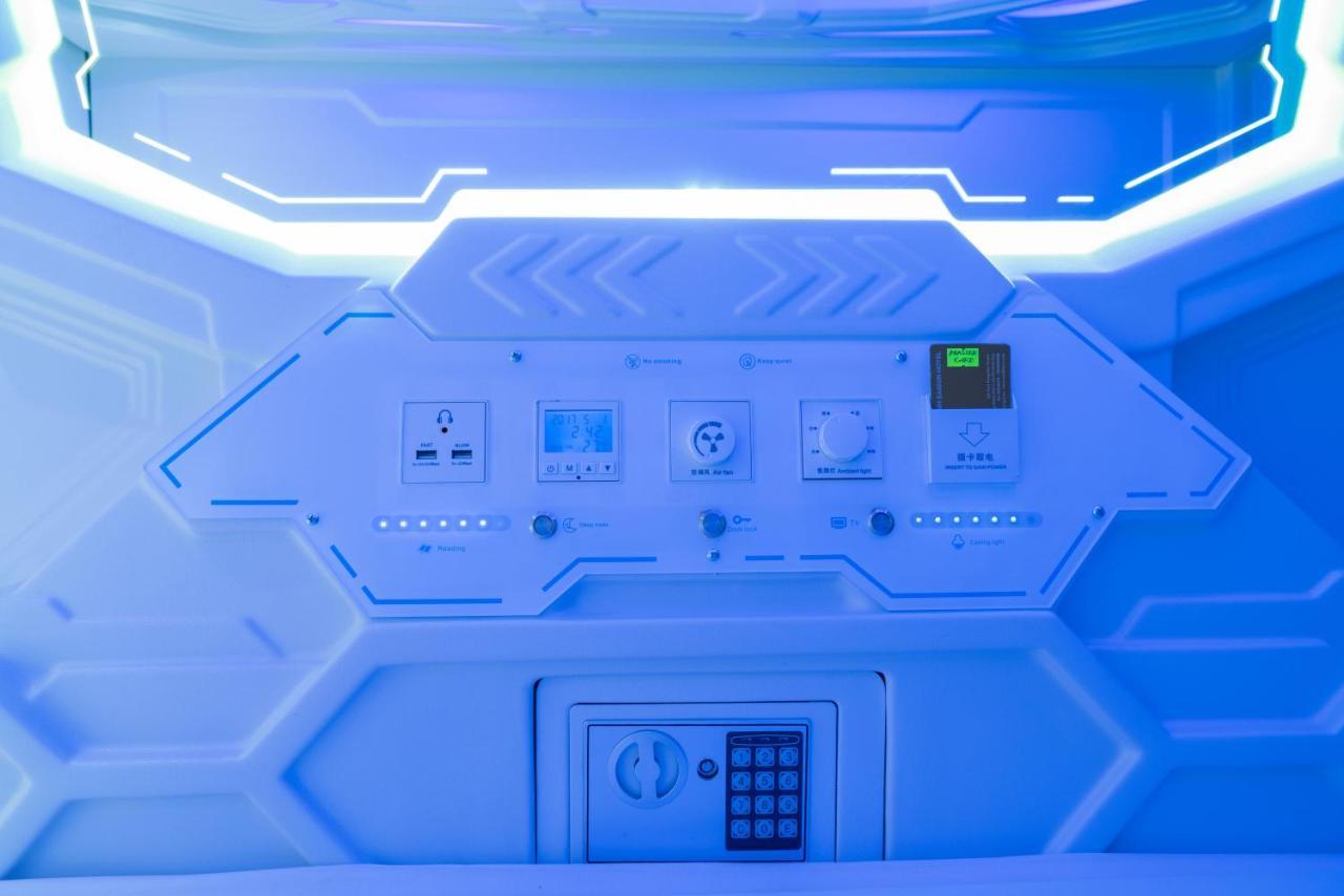 Capsule hotel 24h Saigon Ho Chi Minh City