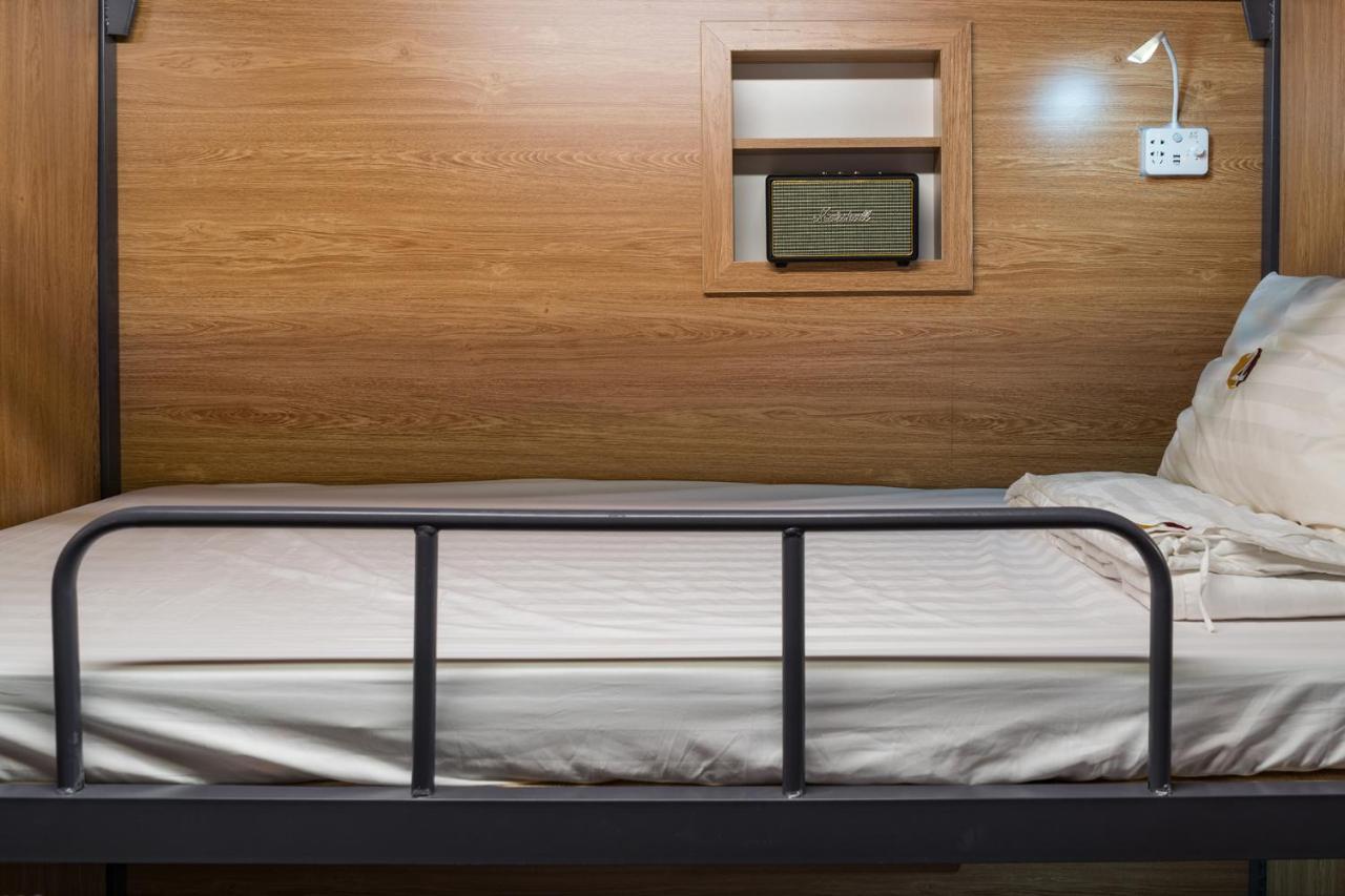 Capsule hotel 24h Saigon 2*