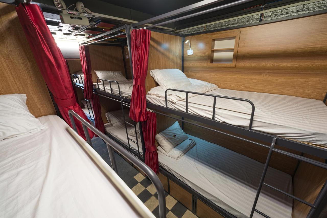Capsule hotel 24h Saigon
