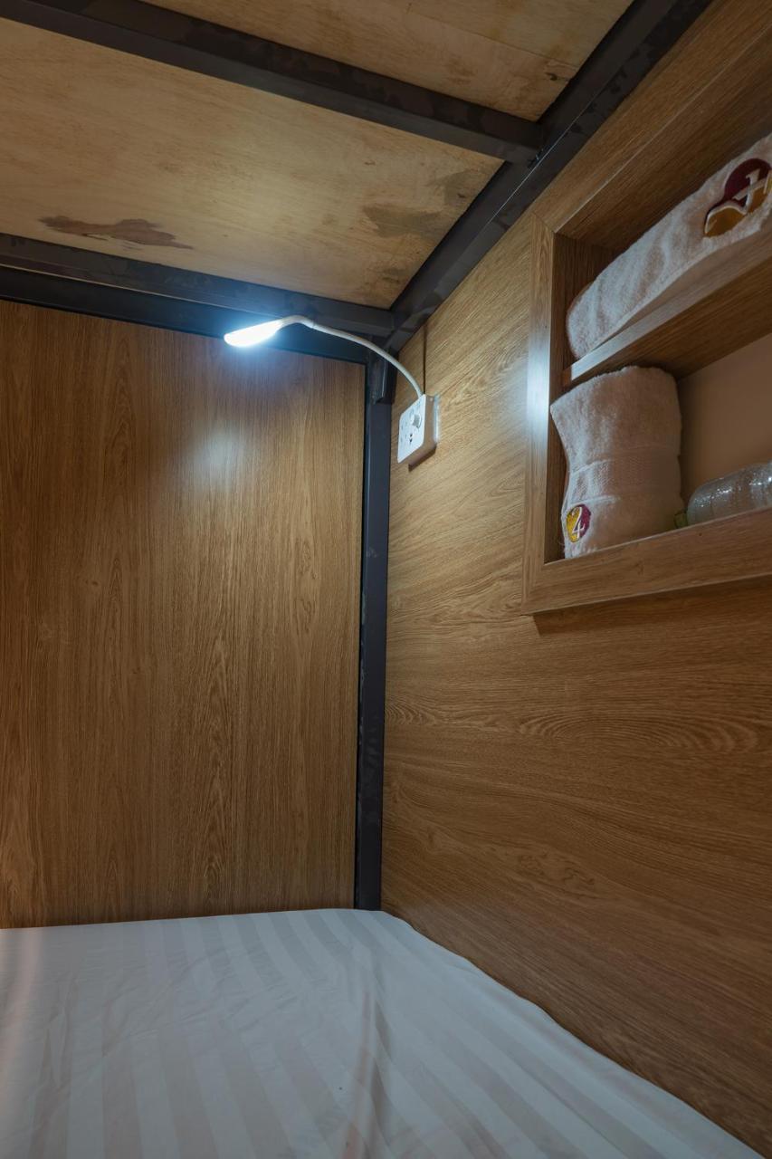 24h Saigon Capsule hotel 2*