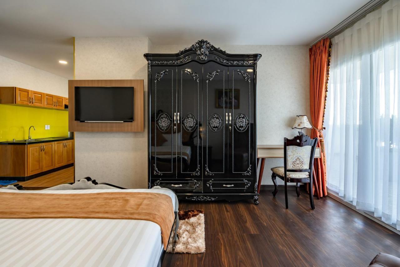 Hotel Emerald 3*