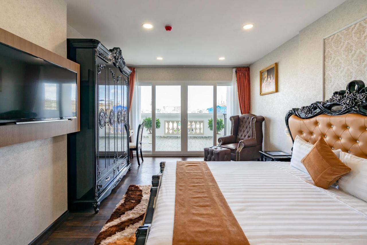 Hotel Emerald