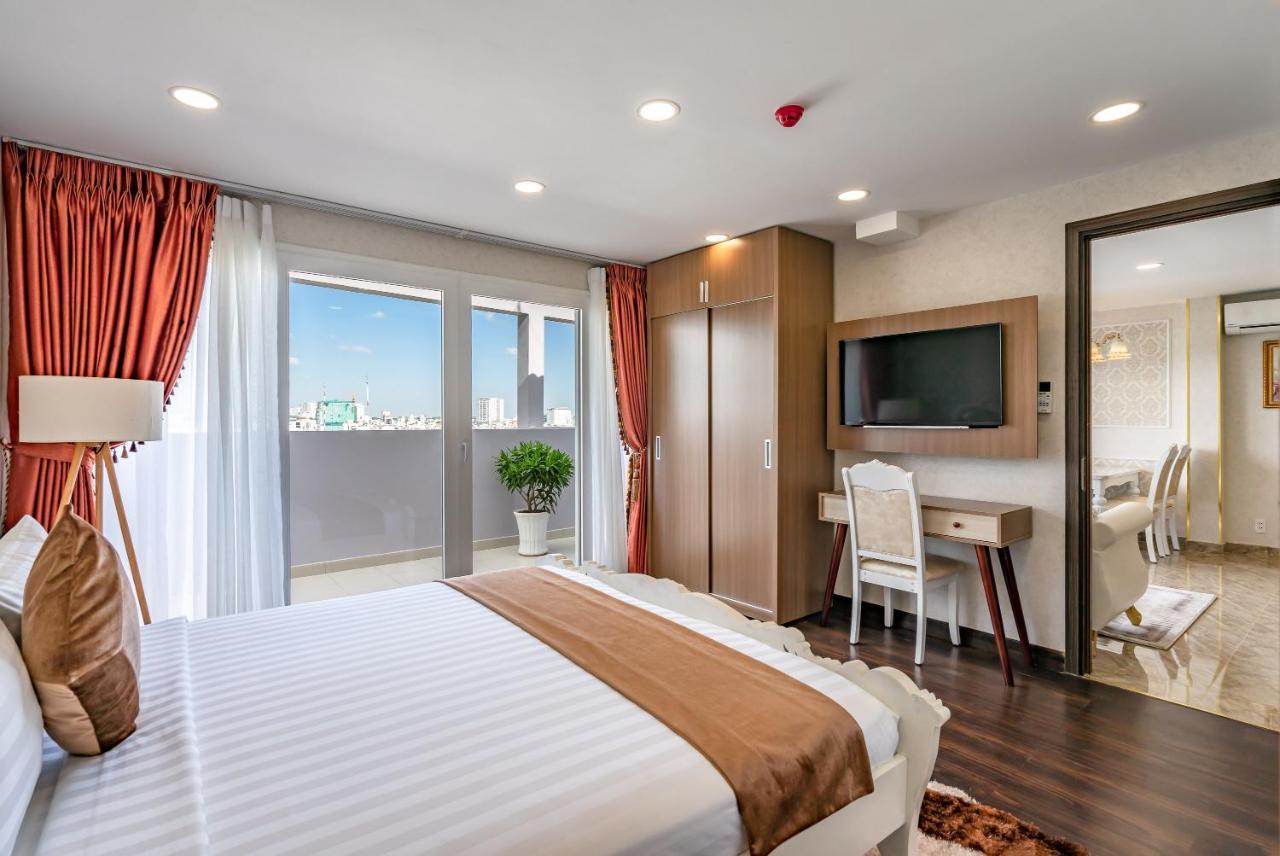 Hotel Emerald 3*