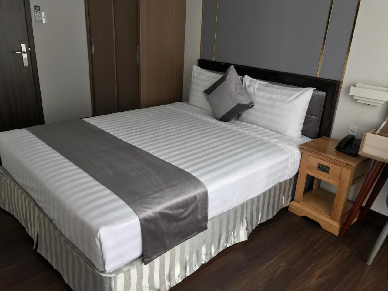 Emerald Hotel 3*