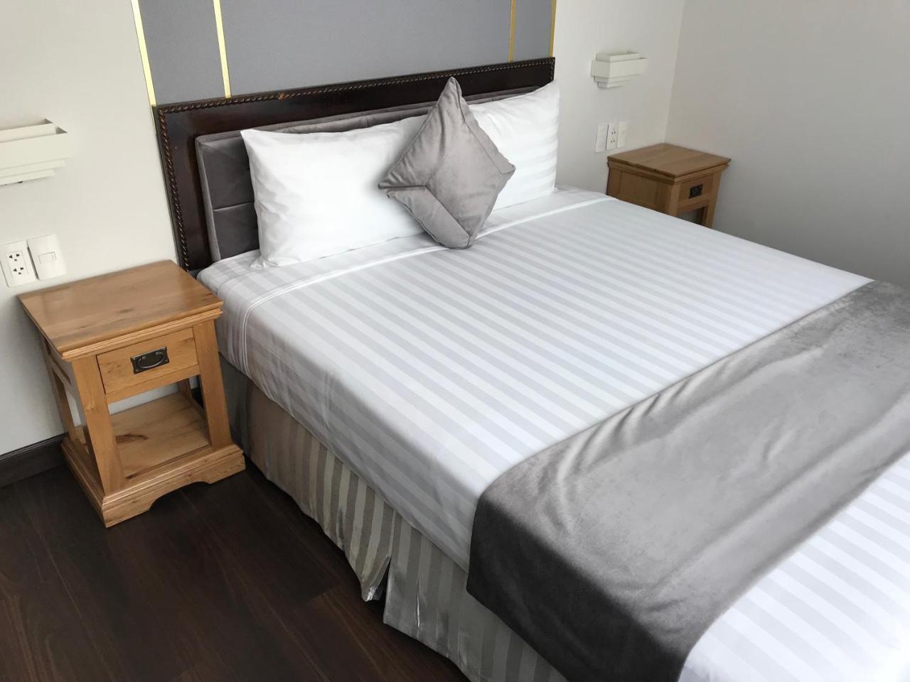 Emerald Hotel Ho Chi Minh City