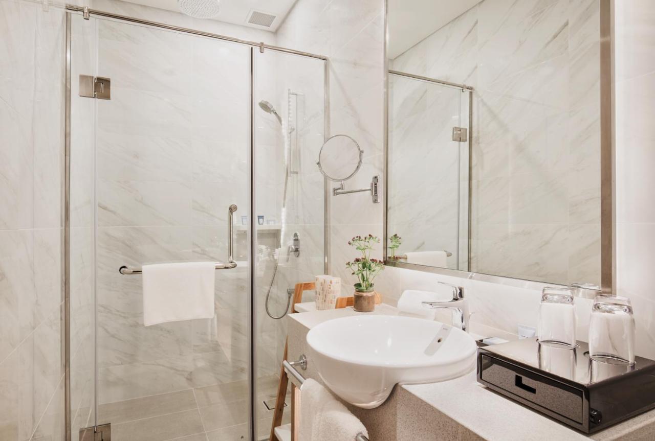 Oakwood Saigon 5*