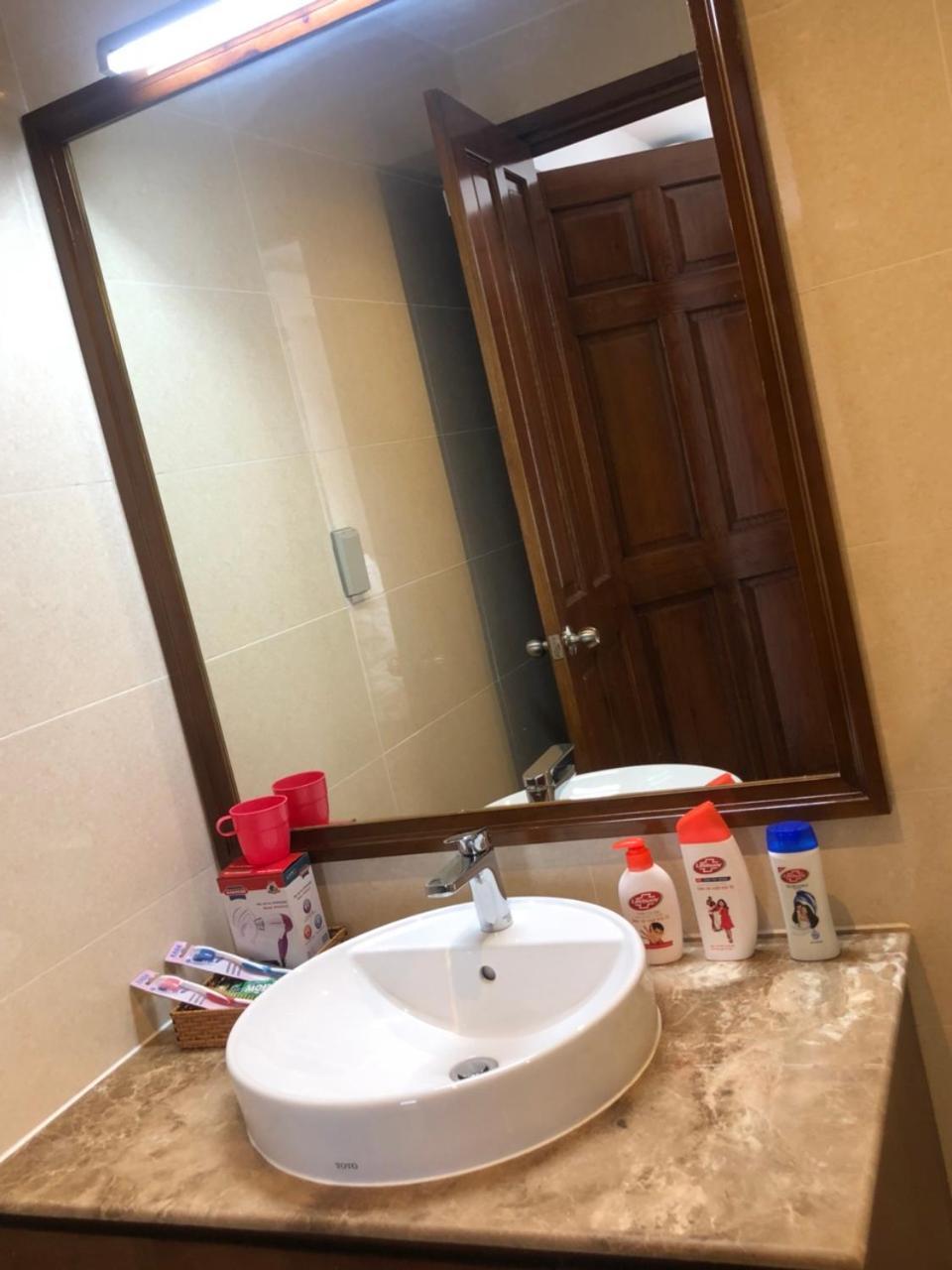 Skyhomes - Tan Son Nhat Airport Hotel