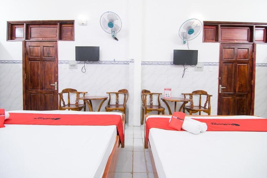 Reddoorz Hoang Tuan Hotel