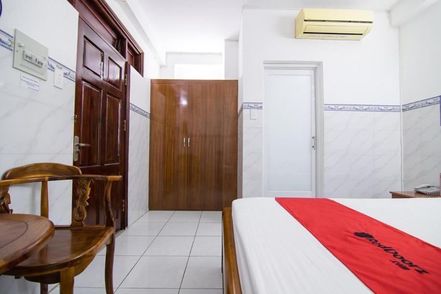 Hotel Reddoorz Hoang Tuan 2*