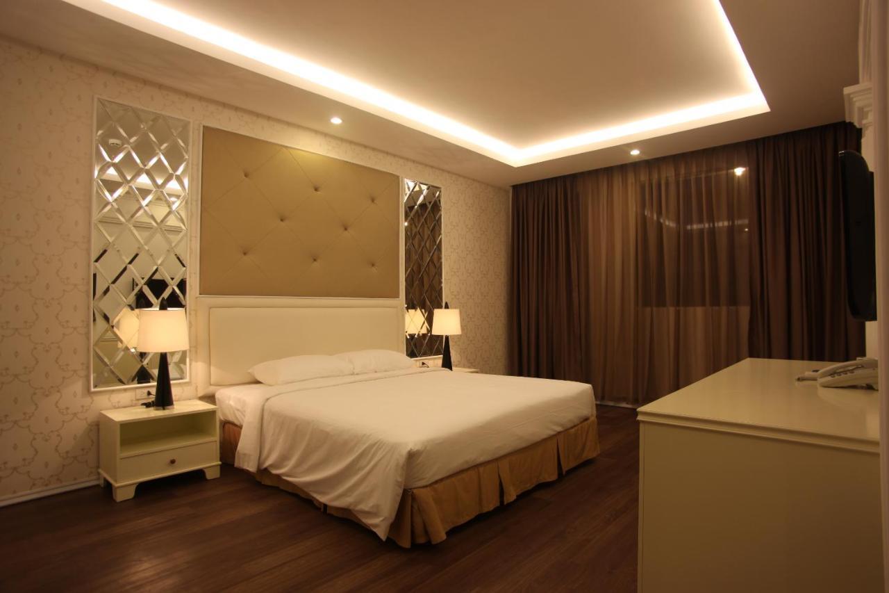 Aha Friday Royal Hotel *