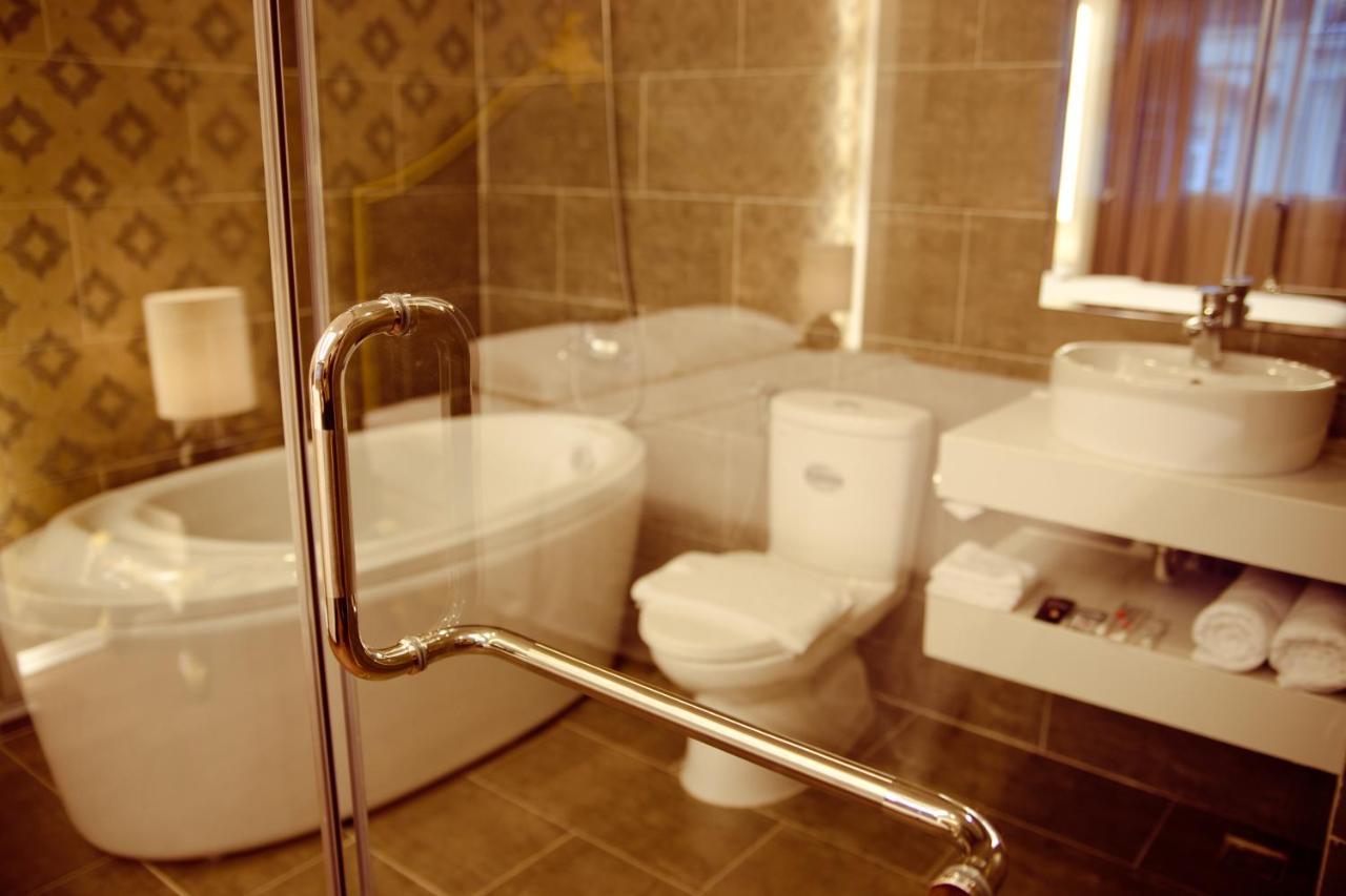 Hotel Aha Friday Royal Ho Chi Minh City