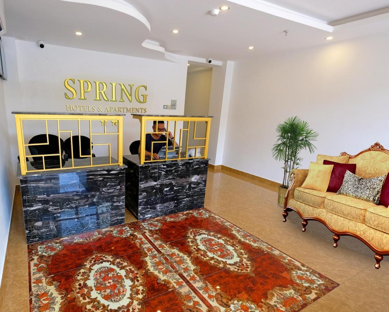 Hotel Spring Airport