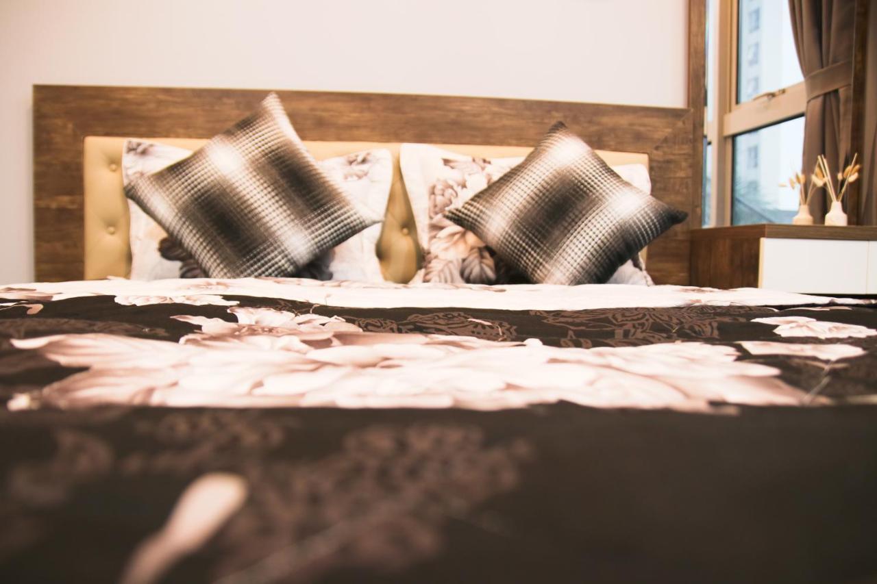 Luxhomes Saigon - Vinhomes Park Apartment Ho Chi Minh City