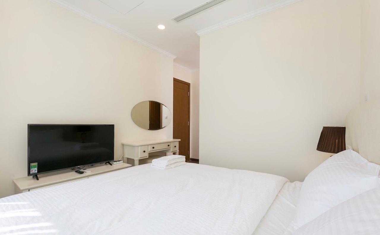 Apartment Homes By Christine - Vinhomes Park *
