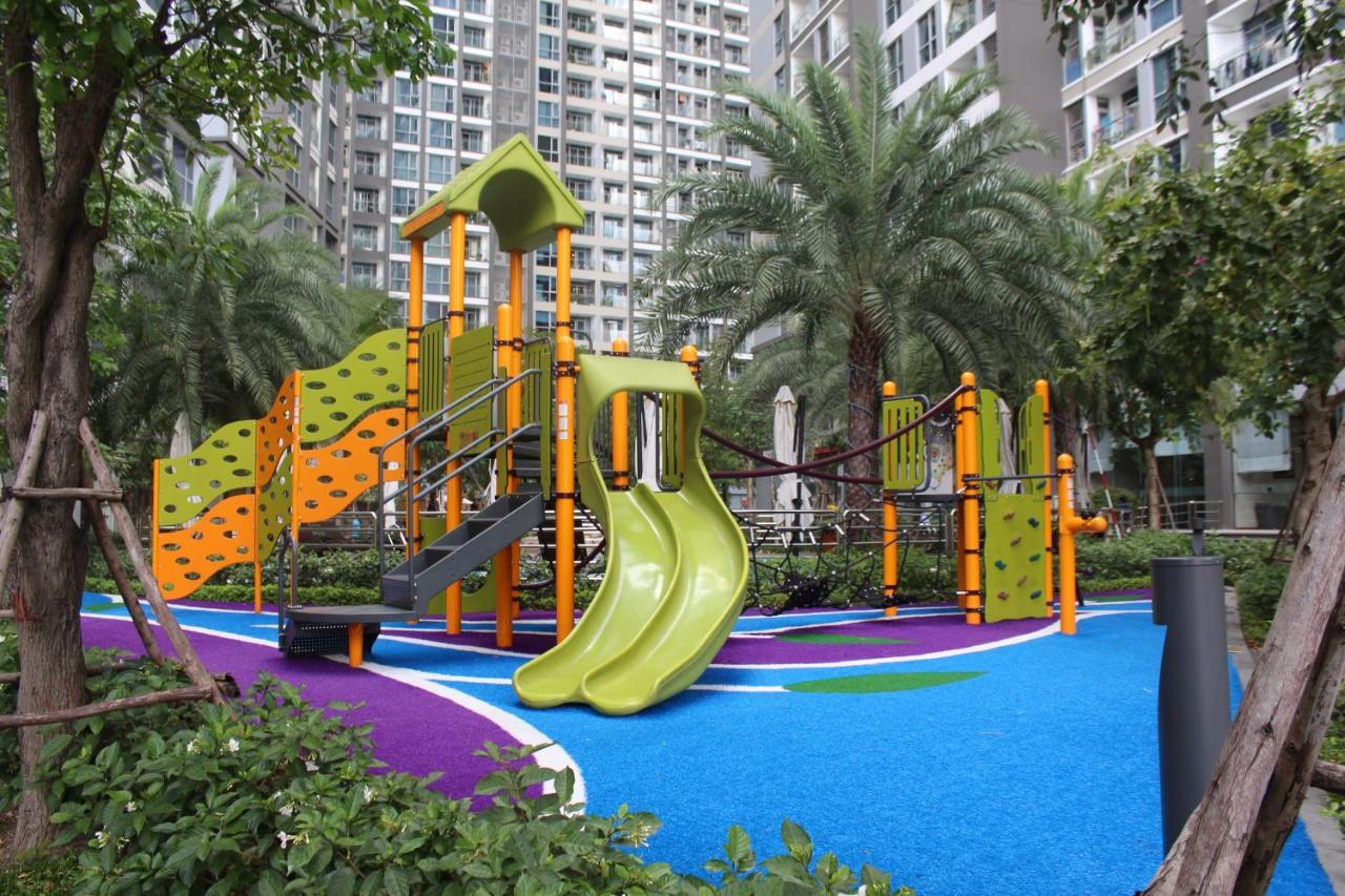 Luxhomes Saigon - Vinhomes Park * Ho Chi Minh City