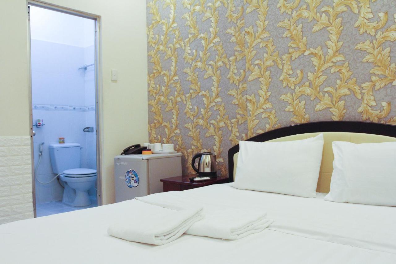 Hotel Violet Star And Ho Chi Minh City