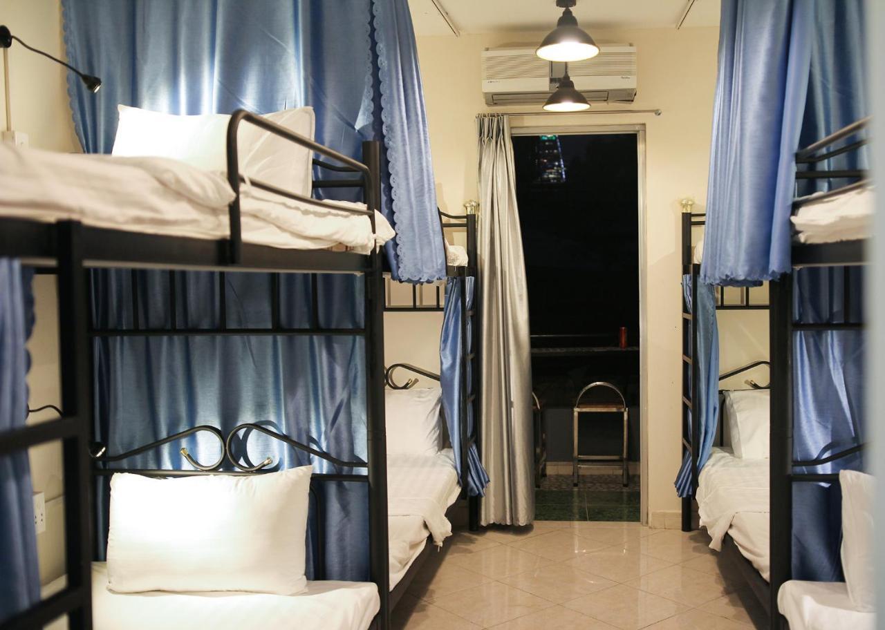 Hotel Violet Star And Ho Chi Minh City