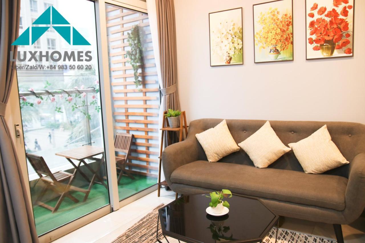 Luxhomes Saigon - Vinhomes Park Apartment *