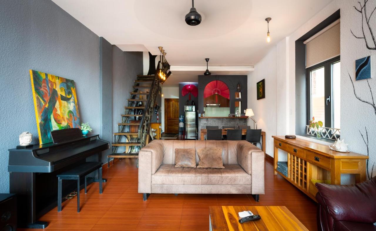 French Colonial Apartment *