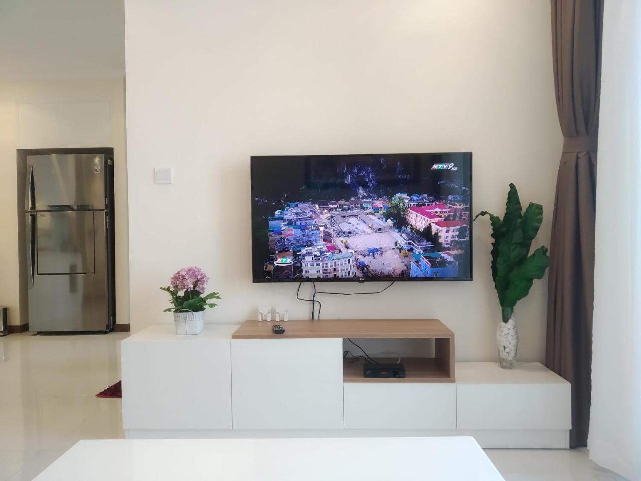 2br 79m2 & Free Pool - Vinhomes Park Ho Chi Minh City