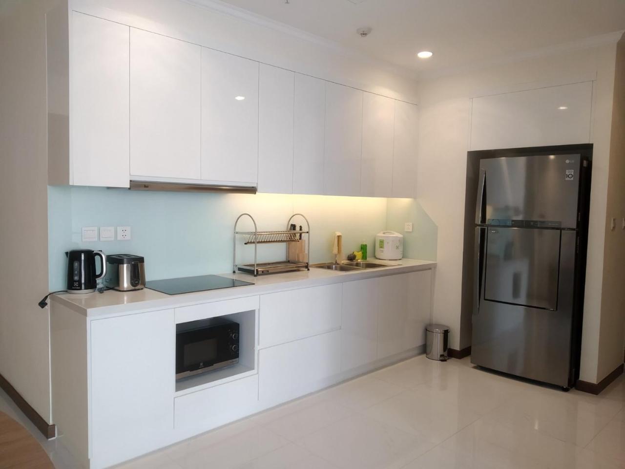 2br 79m2 & Free Pool - Vinhomes Park Apartment Ho Chi Minh City