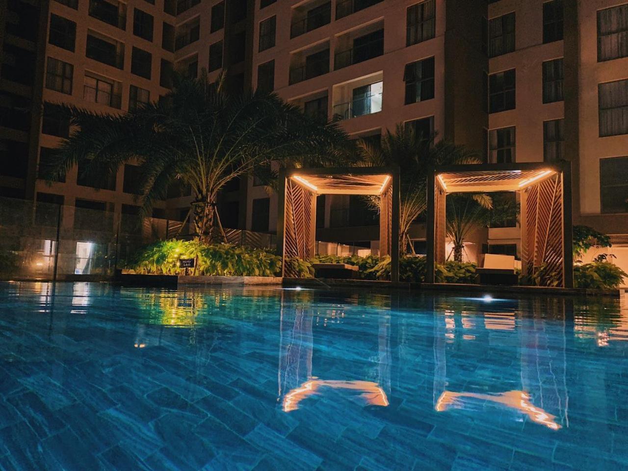 Apartment Best Swimming Pool - Luxury Ho Chi Minh City