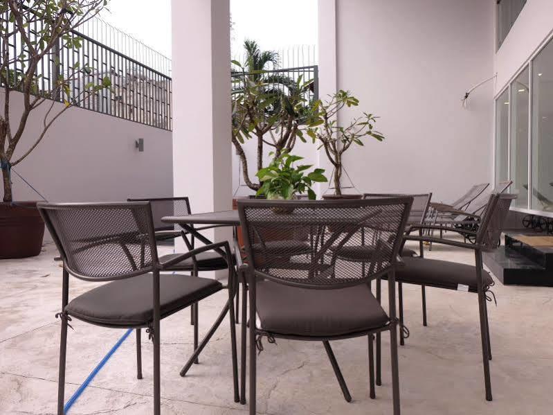 Glenwood Apartment *