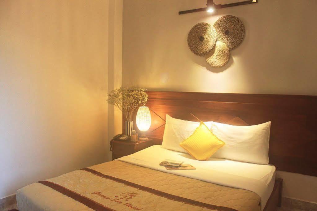 Hotel Giang Son Hotel江山民宿范五老区酒吧街胡志明市