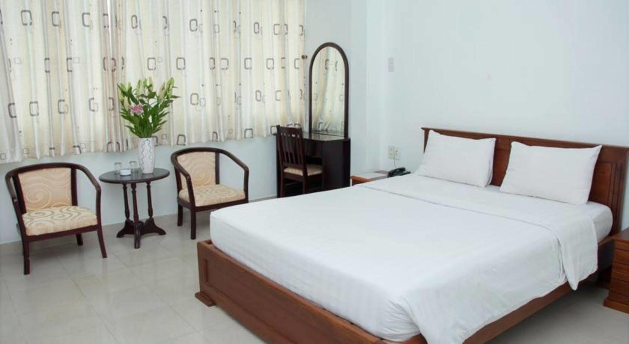 Hotel Tn 2*