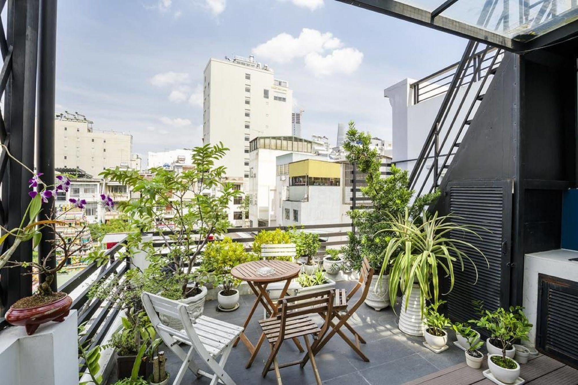 Ipeace - Bui Vien Walking Street Hotel
