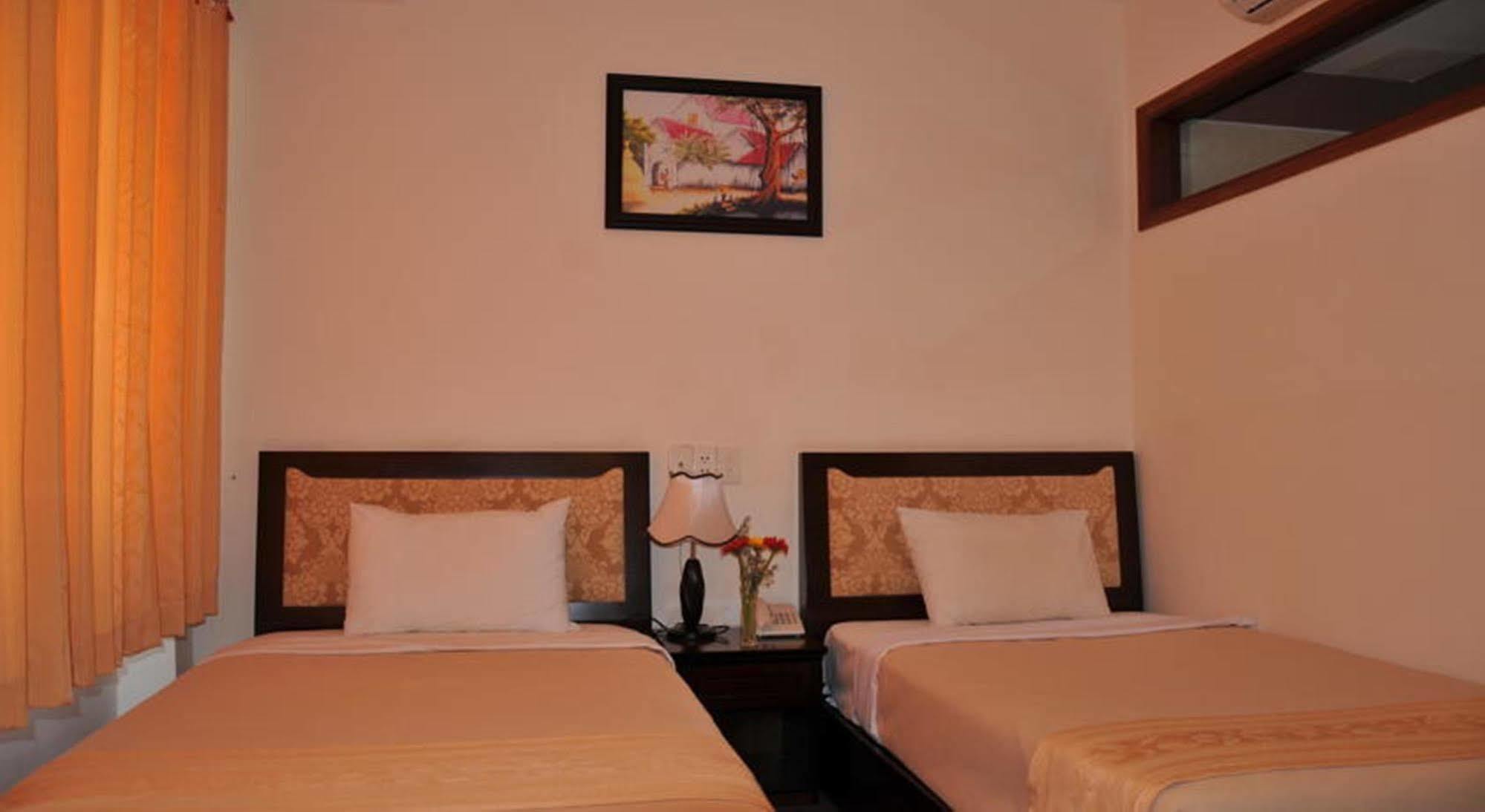 Dong Kinh Hotel 3*