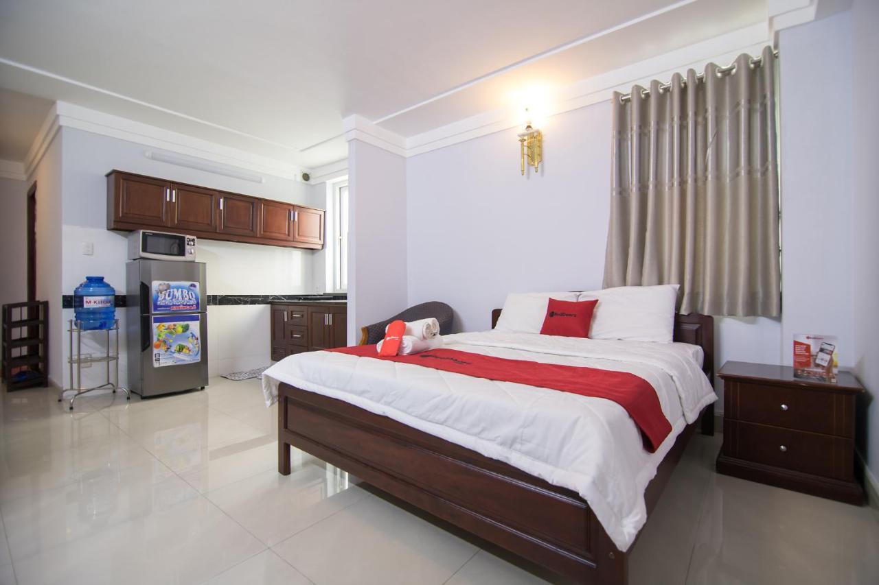 Hotel Reddoorz Near Hoa Lu Stadium Ho Chi Minh City