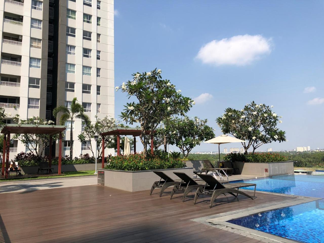 Apartment Block C, Lexington Residents, 67 Duong Mai Chi Tho *