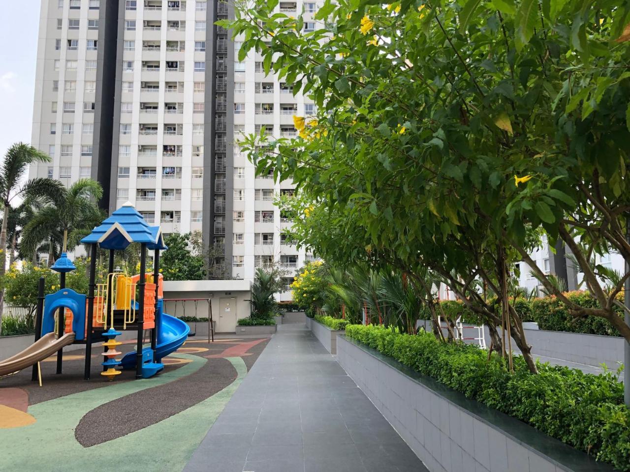 Block C, Lexington Residents, 67 Duong Mai Chi Tho Apartment *