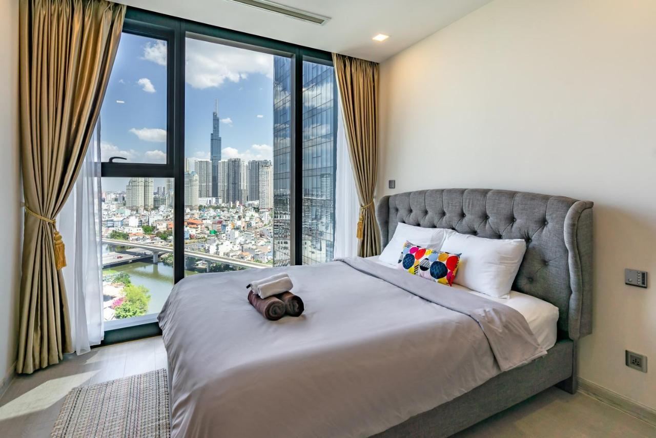 Nomadhome - Vinhomes Golden River Luxury Apartment *
