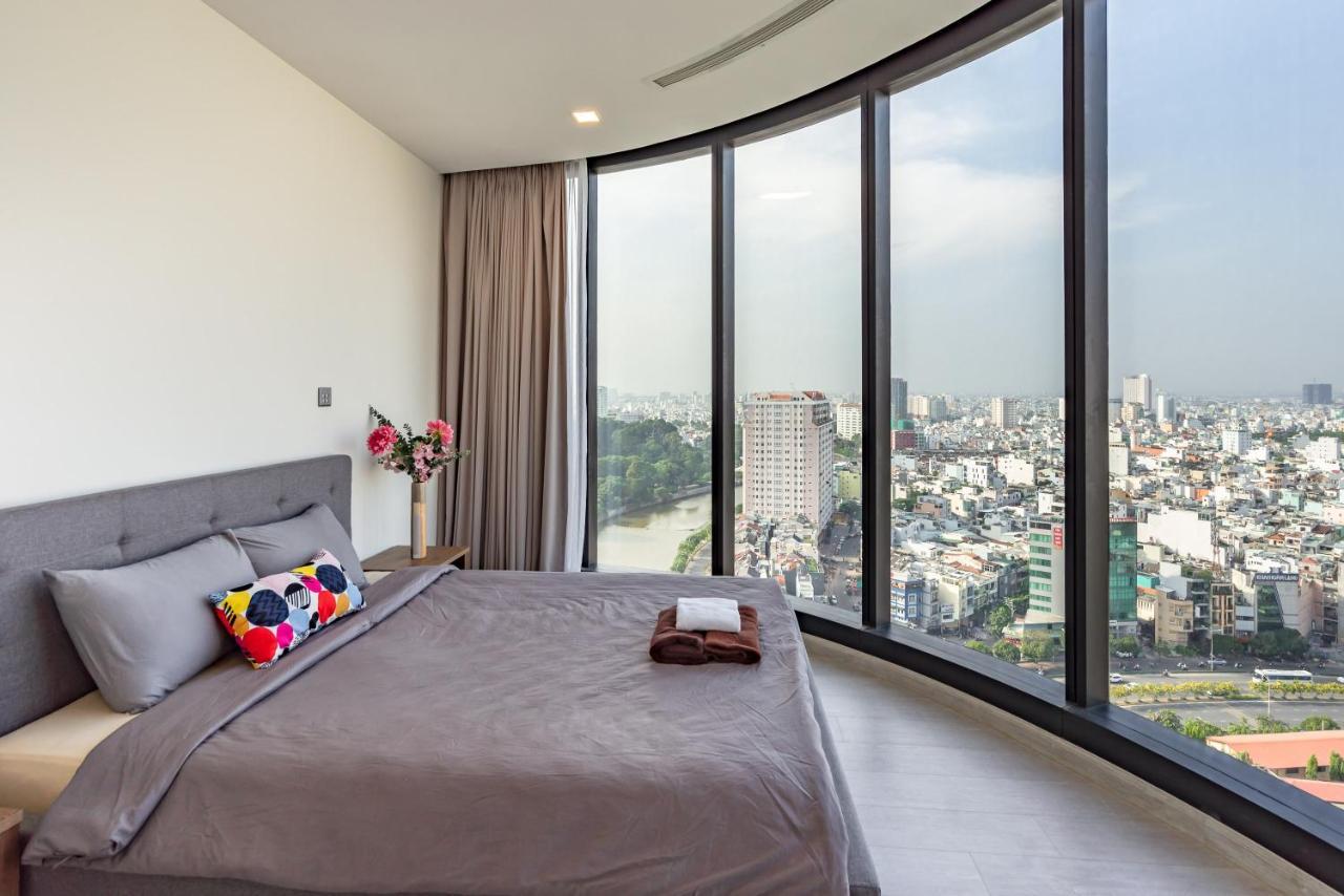 Nomadhome - Vinhomes Golden River Luxury Apartment *
