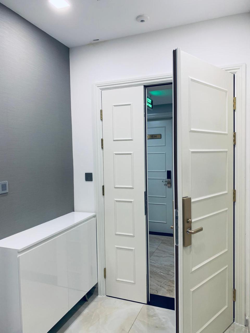 Căn hộ Luxury Apartmentel - Vinhomes Golden River TP. Hồ Chí Minh