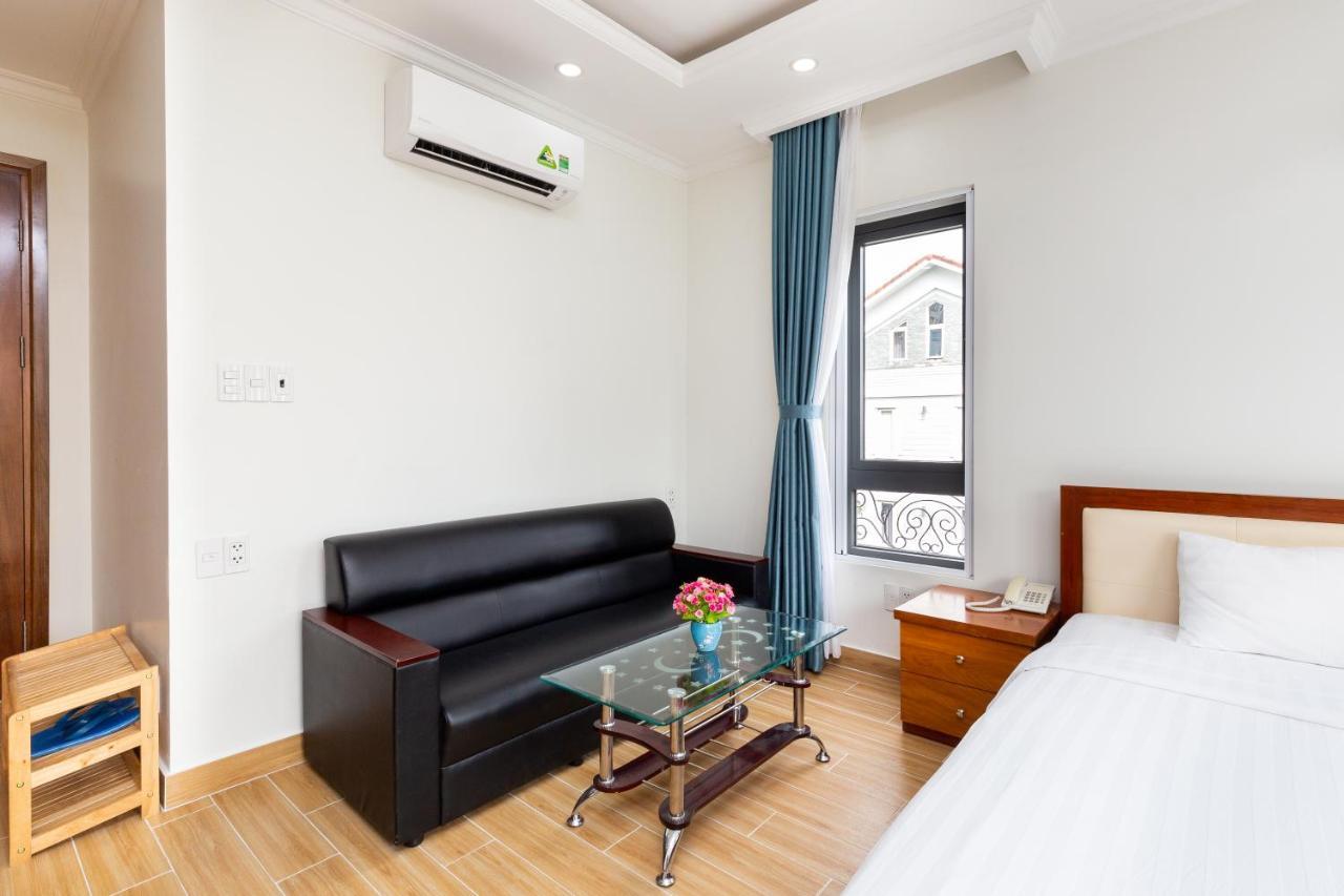 Sunny And 2* TP. Hồ Chí Minh