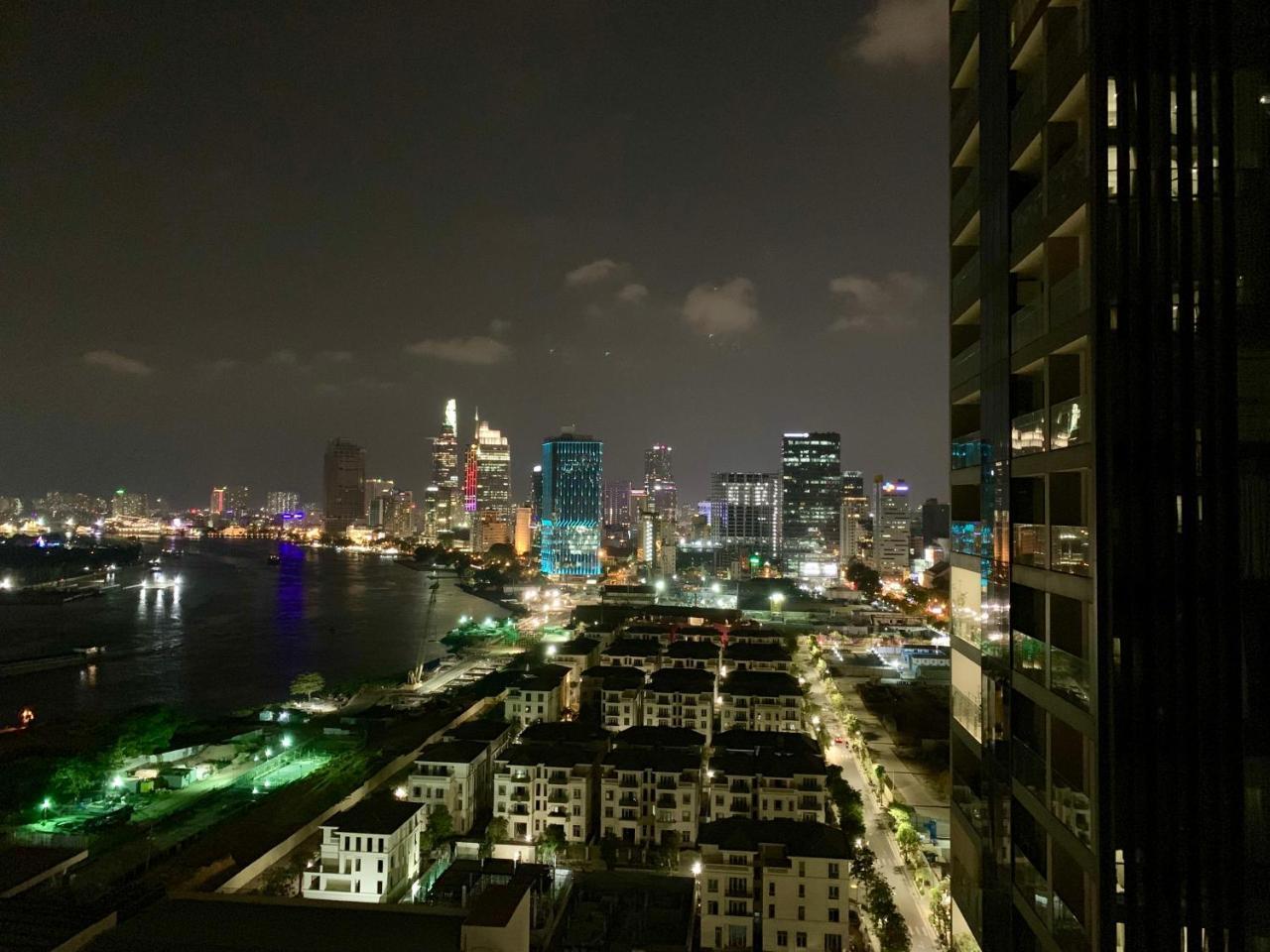 Luxury Apartmentel - Vinhomes Golden River