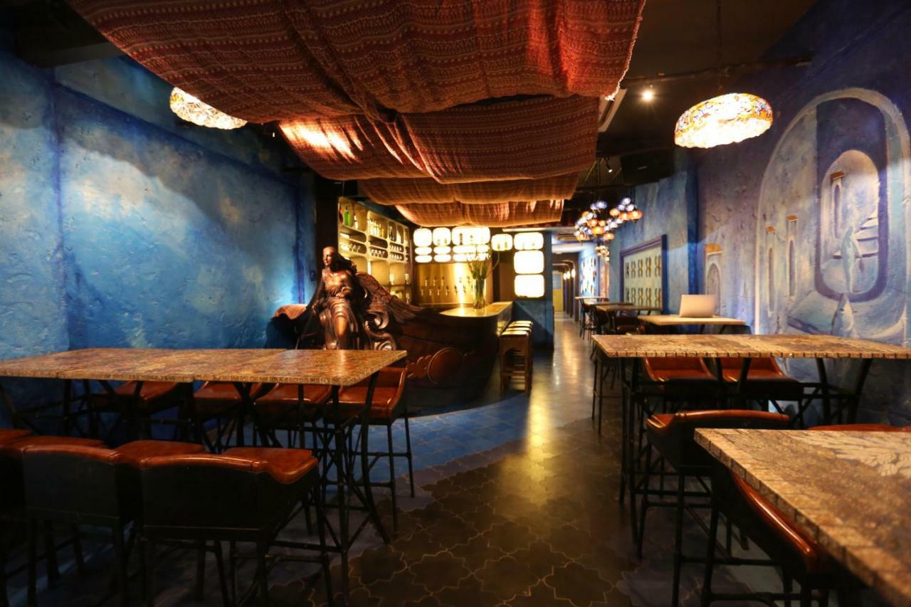 Aquarizon Boutique & Bar Hostel Ho Chi Minh City
