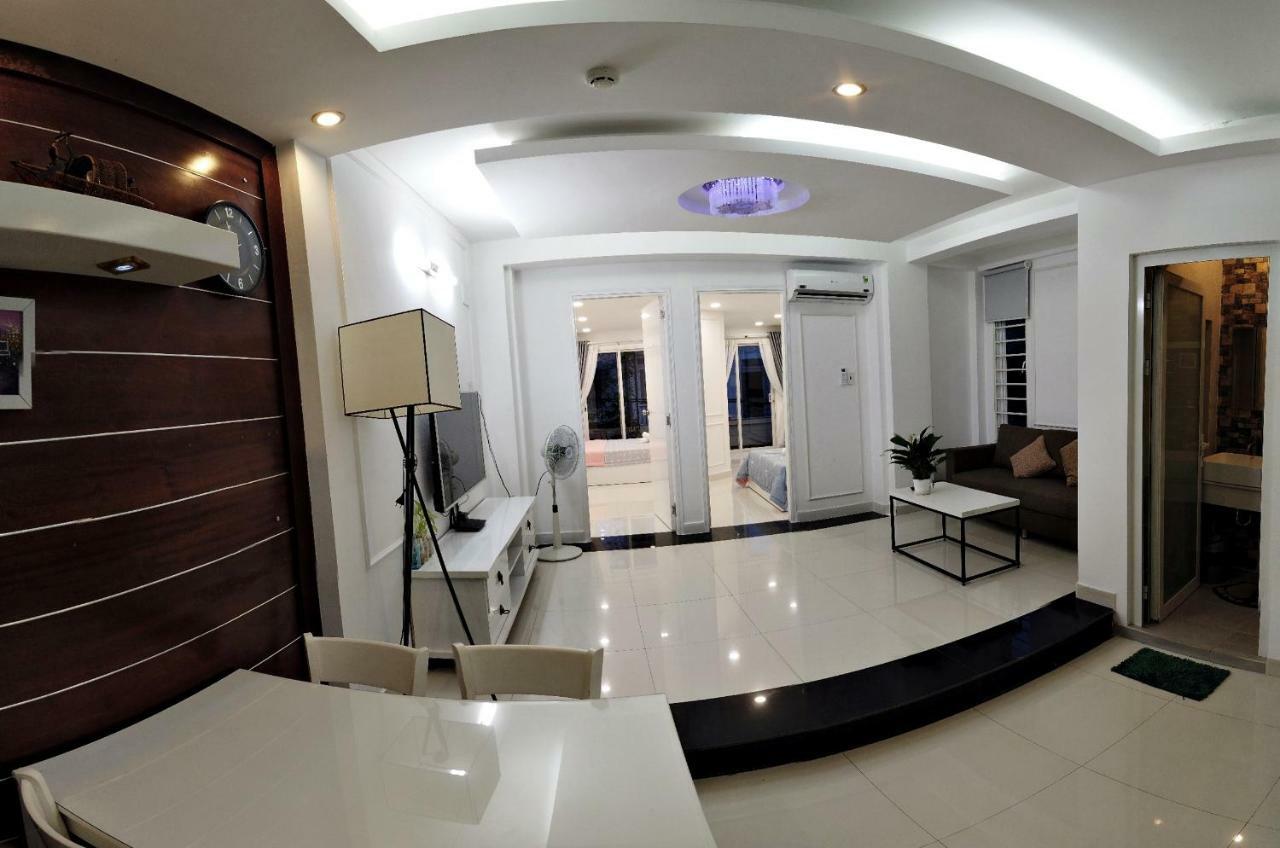 Smiley 8 * Ho Chi Minh City