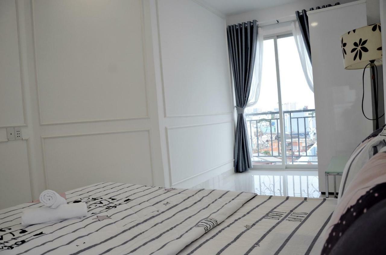 Smiley 8 Apartment