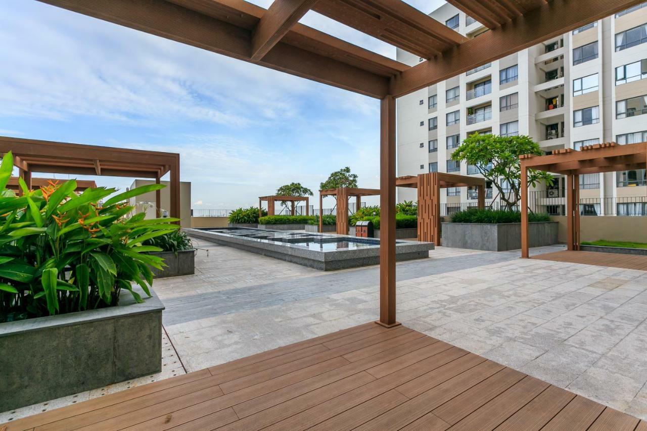 Gold View Apt4/2bed/2bath/free Pool&gym Apartment *