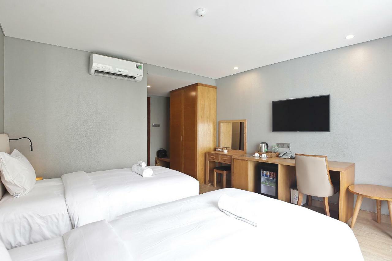 Imperial Saigon 3*