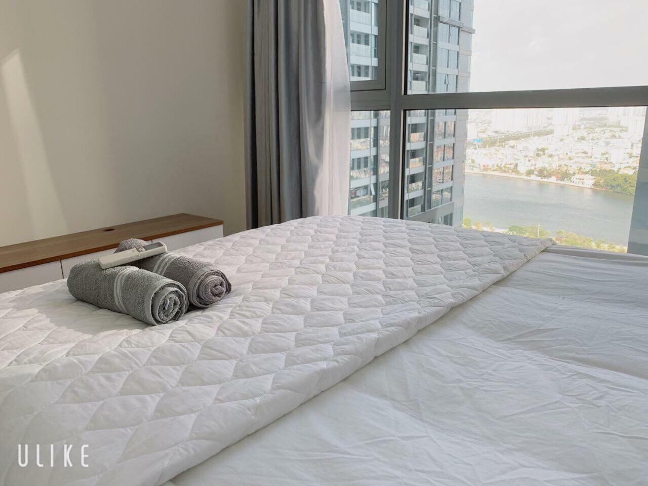 Vinhomes Premium Khách sạn hẻo lánh *